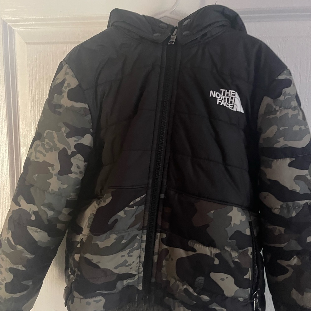 The North Face Camouflage Puffer Jacket Boys XS